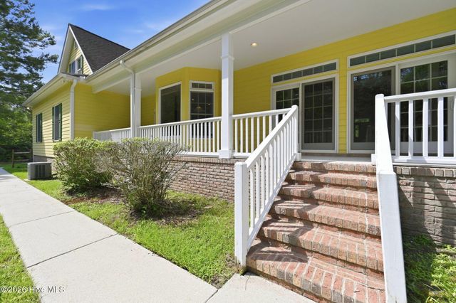 303 Creekview Drive, Hampstead, NC 28443
