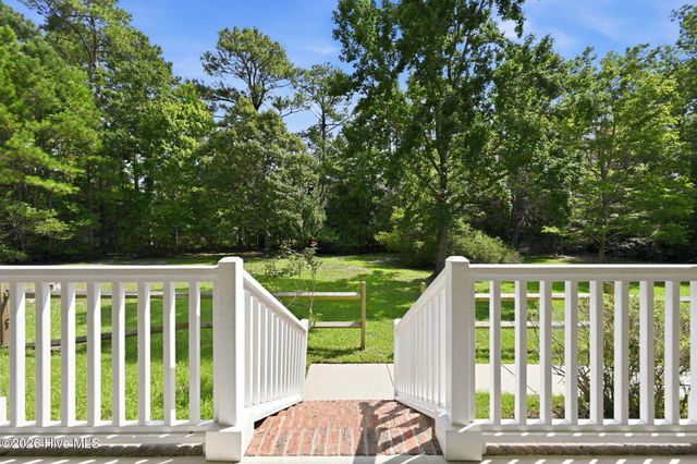 303 Creekview Drive, Hampstead, NC 28443