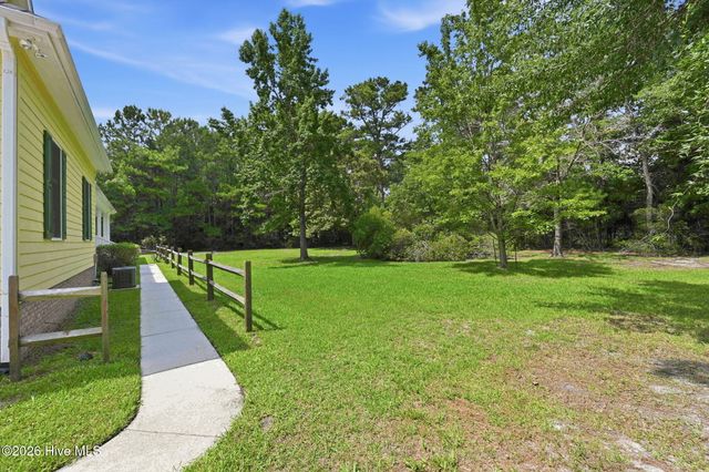 303 Creekview Drive, Hampstead, NC 28443