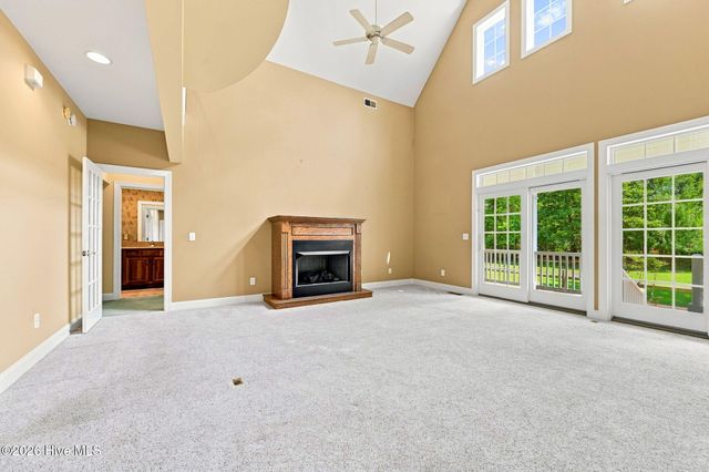 303 Creekview Drive, Hampstead, NC 28443