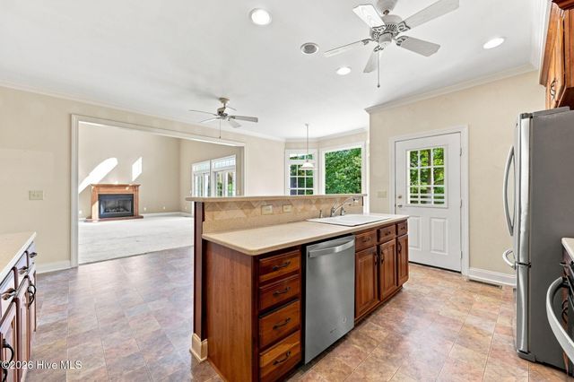 303 Creekview Drive, Hampstead, NC 28443