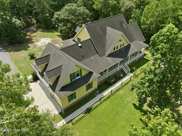 303 Creekview Drive, Hampstead, NC 28443