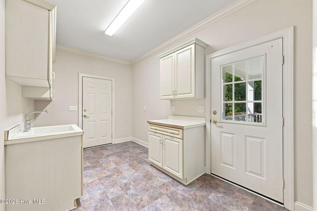 303 Creekview Drive, Hampstead, NC 28443