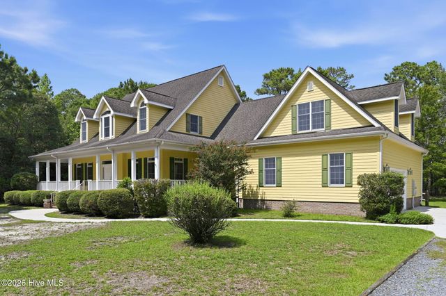 303 Creekview Drive, Hampstead, NC 28443
