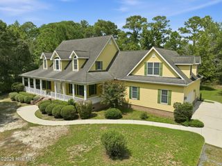 303 Creekview Drive, Hampstead, NC 28443