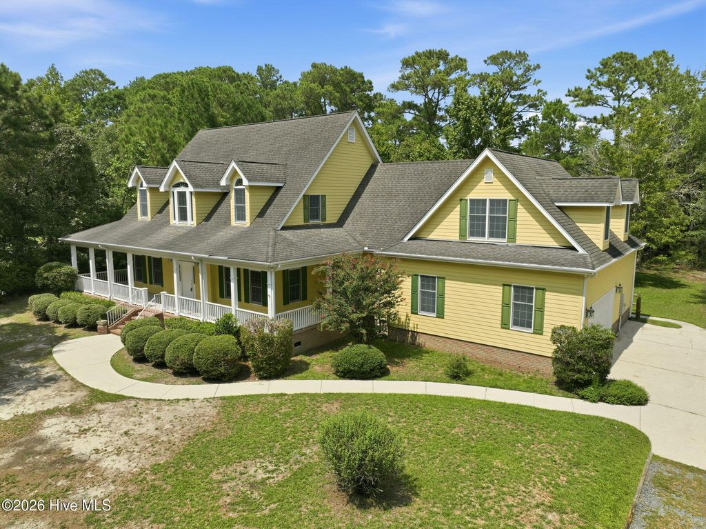 303 Creekview Drive, Hampstead, NC 28443