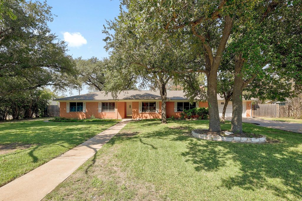 12504 Silver SPUR, Austin, TX 78727
