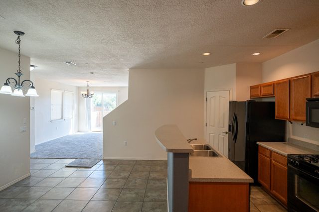 601 MENAUL Boulevard NE 2304, Albuquerque, NM 87107