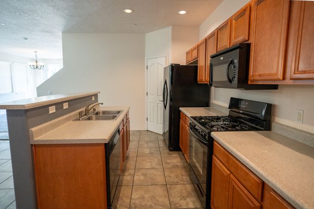 601 MENAUL Boulevard NE 2304, Albuquerque, NM 87107