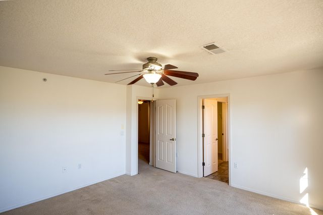 601 MENAUL Boulevard NE 2304, Albuquerque, NM 87107
