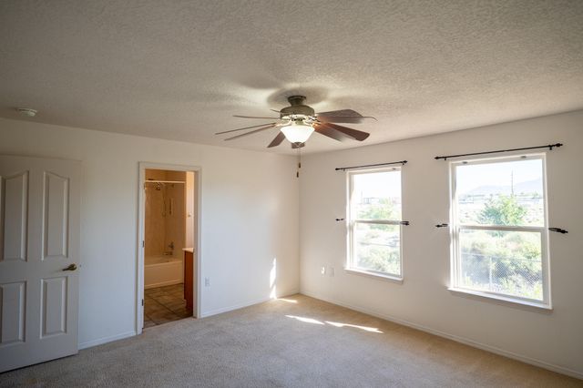 601 MENAUL Boulevard NE 2304, Albuquerque, NM 87107