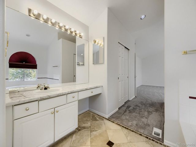 15678 E Quincy Ln, Aurora, CO 80015