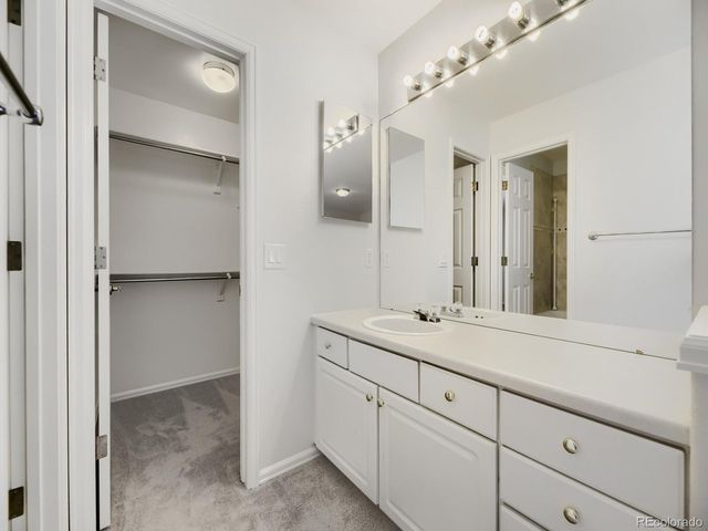 15678 E Quincy Ln, Aurora, CO 80015