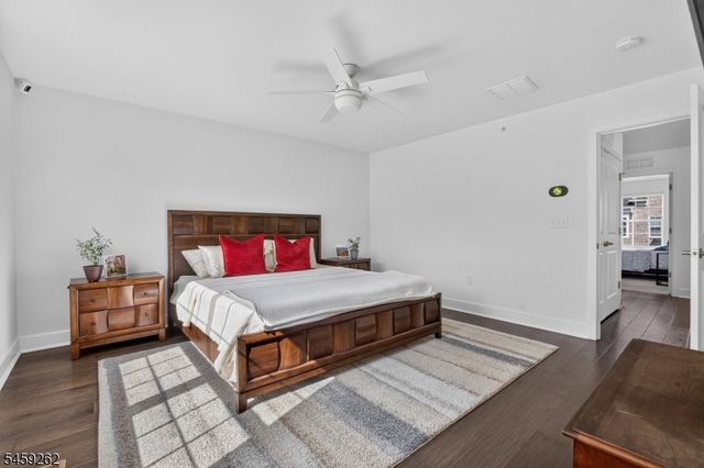 2 Coogan Ct, Morris Plains Boro, NJ 07950
