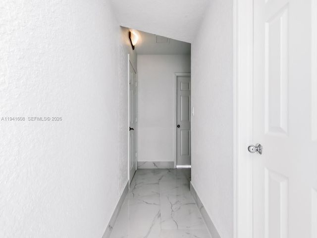 8714 NW 153rd Ter 1, Miami Lakes, FL 33018