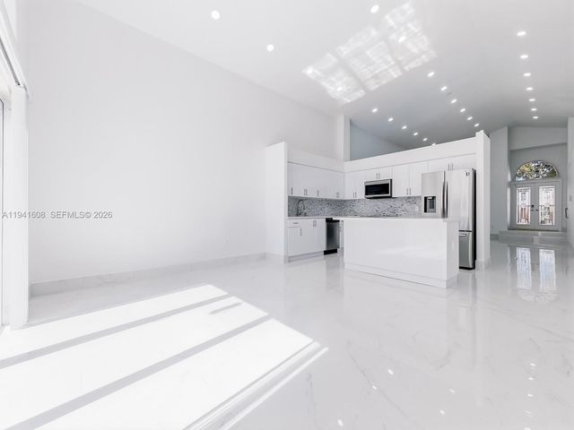 8714 NW 153rd Ter 1, Miami Lakes, FL 33018