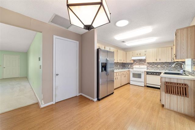 8530 SW 90TH STREET C, Ocala, FL 34481