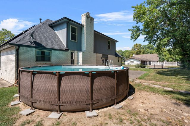 1934 Birnamwood Drive, Miami, OK 74354