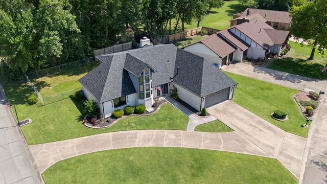 1934 Birnamwood Drive, Miami, OK 74354