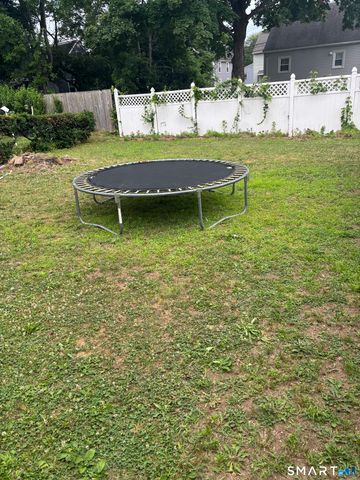 133 Indian Avenue, Bridgeport, CT 06606