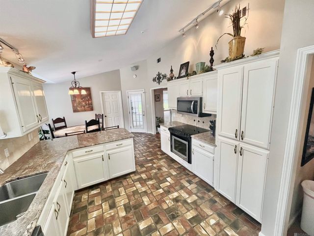 13931 Lynn St, Walker, LA 70785