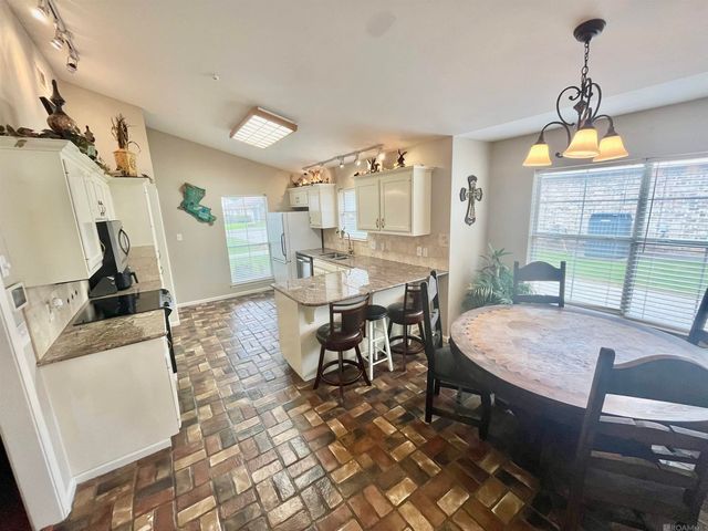 13931 Lynn St, Walker, LA 70785