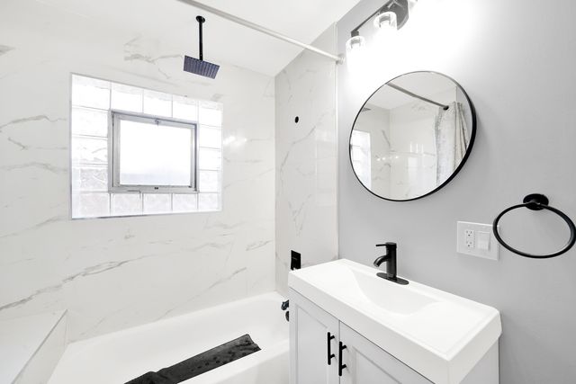 3700 W 81st Place, Chicago, IL 60652