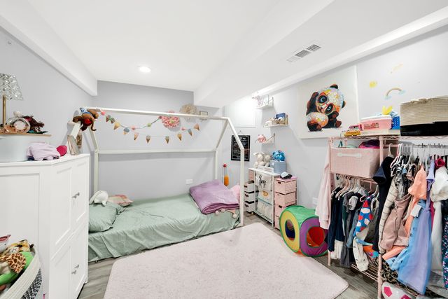 3700 W 81st Place, Chicago, IL 60652