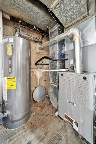 3700 W 81st Place, Chicago, IL 60652