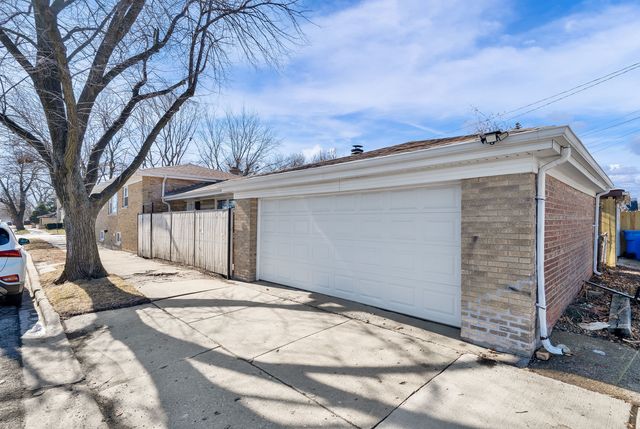 3700 W 81st Place, Chicago, IL 60652