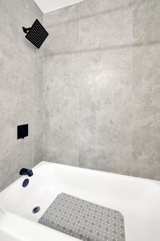 3700 W 81st Place, Chicago, IL 60652