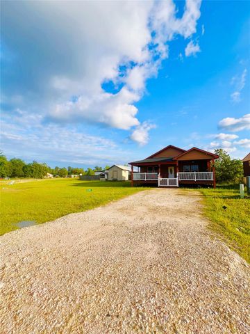 54 Road 5203, Cleveland, TX 77327