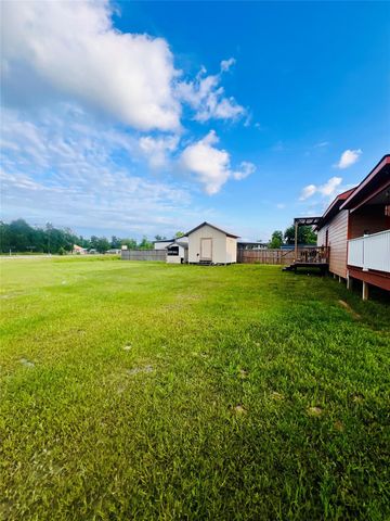 54 Road 5203, Cleveland, TX 77327
