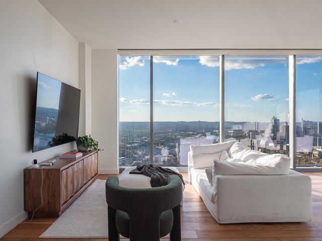 44 East Ave 4303, Austin, TX 78701