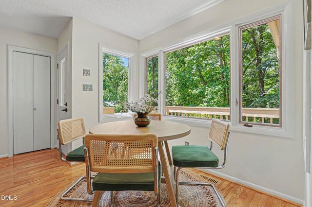 625 Kensington Drive, Chapel Hill, NC 27514