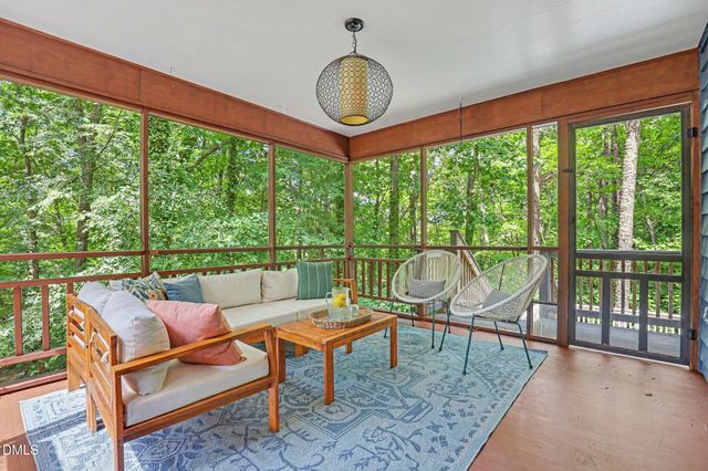 625 Kensington Drive, Chapel Hill, NC 27514