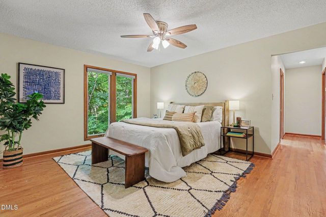 625 Kensington Drive, Chapel Hill, NC 27514