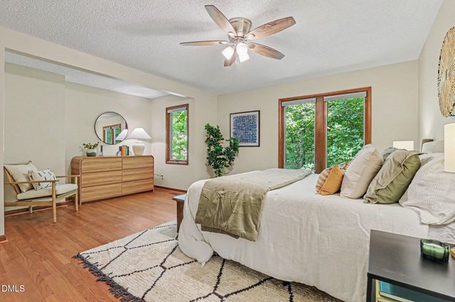 625 Kensington Drive, Chapel Hill, NC 27514
