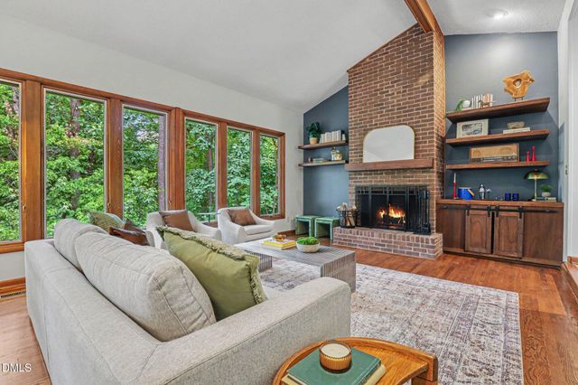 625 Kensington Drive, Chapel Hill, NC 27514