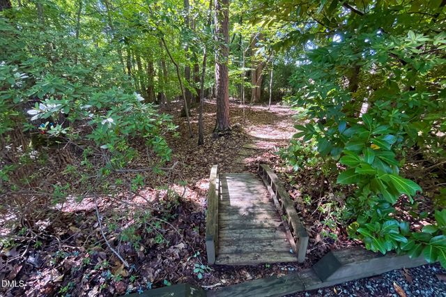 625 Kensington Drive, Chapel Hill, NC 27514