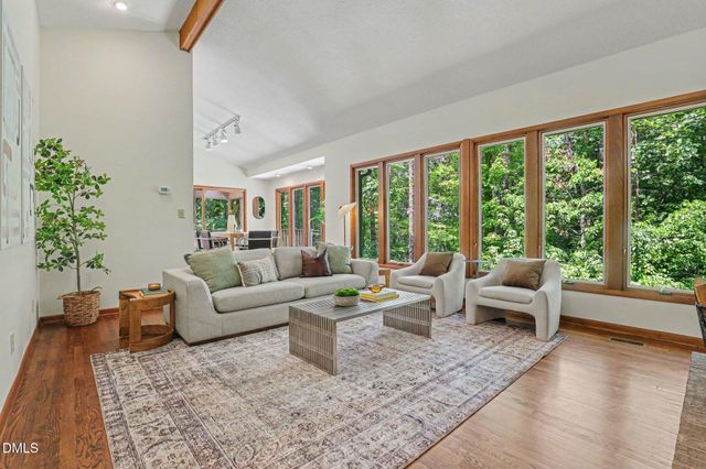 625 Kensington Drive, Chapel Hill, NC 27514