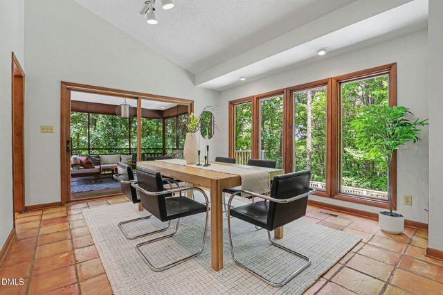625 Kensington Drive, Chapel Hill, NC 27514