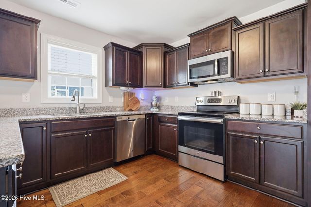 2996 Fox Glove Drive, Winterville, NC 28590