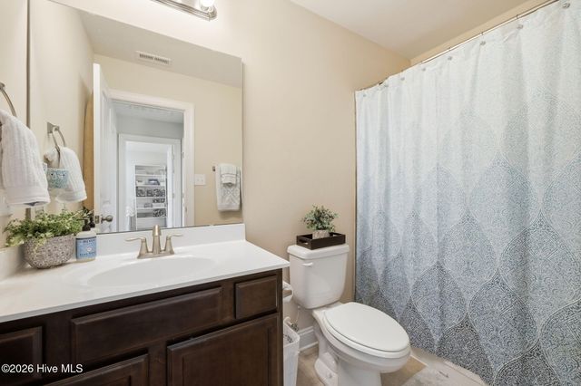 2996 Fox Glove Drive, Winterville, NC 28590