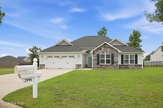 2996 Fox Glove Drive, Winterville, NC 28590