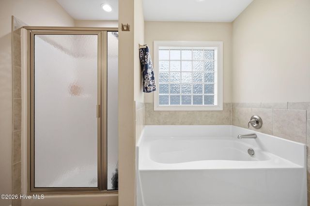 2996 Fox Glove Drive, Winterville, NC 28590