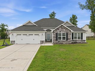2996 Fox Glove Drive, Winterville, NC 28590
