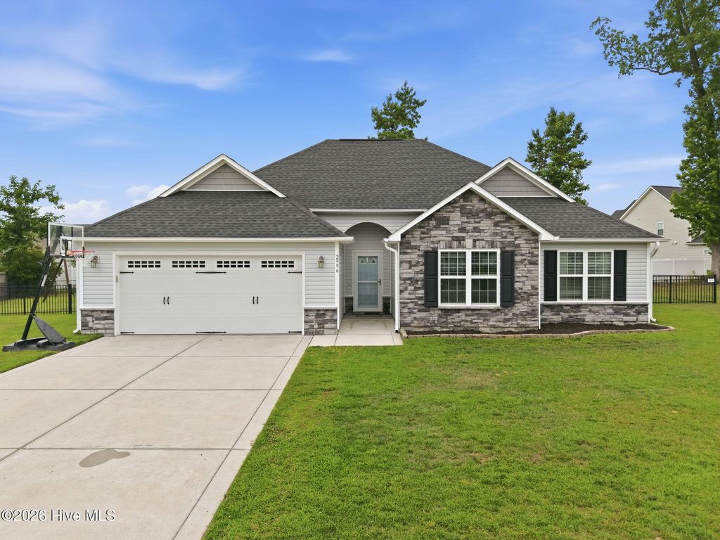 2996 Fox Glove Drive, Winterville, NC 28590