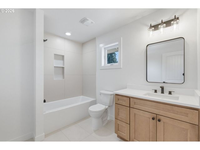 7212 Ne 54TH Pl, Vancouver, WA 98660