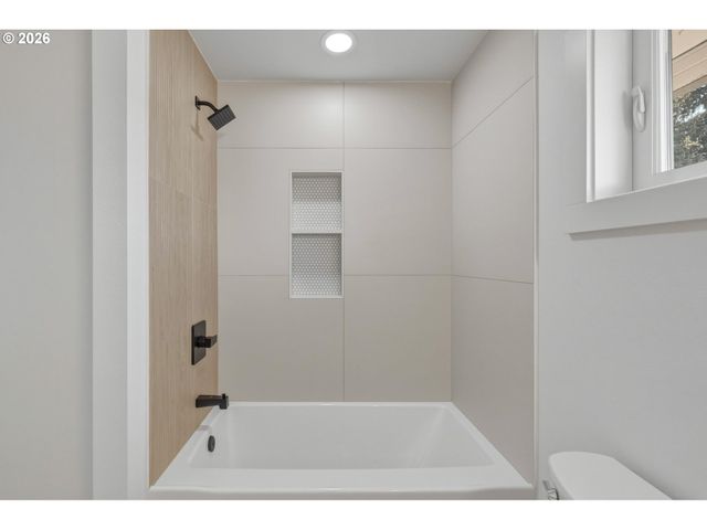 7212 Ne 54TH Pl, Vancouver, WA 98660